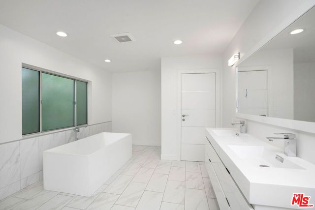 12041 Huston Street, Valley Village, CA 91607