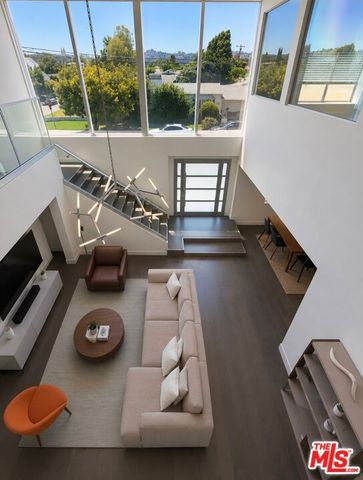 12041 Huston Street, Valley Village, CA 91607