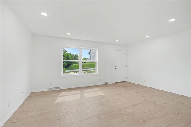 71 N Alder Street, Dayton, OH 45417