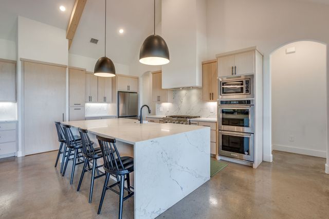 305 Kolb Drive, Aledo, TX 76008