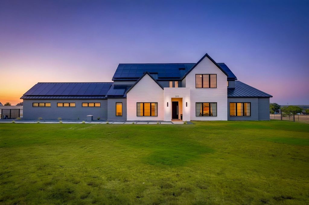 305 Kolb Drive, Aledo, TX 76008