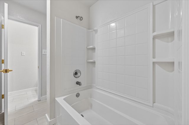 8400 Vinetree Drive, Arlington, TX 76002