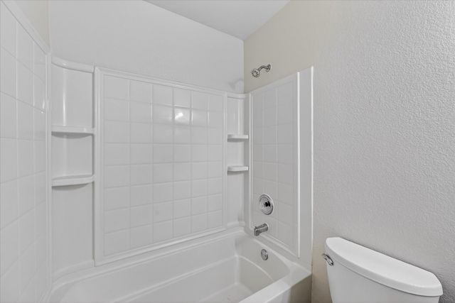 8400 Vinetree Drive, Arlington, TX 76002