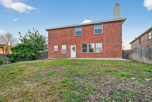 8400 Vinetree Drive, Arlington, TX 76002