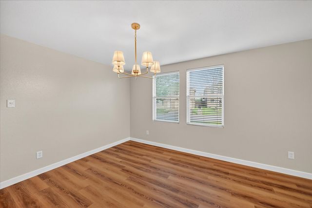 8400 Vinetree Drive, Arlington, TX 76002