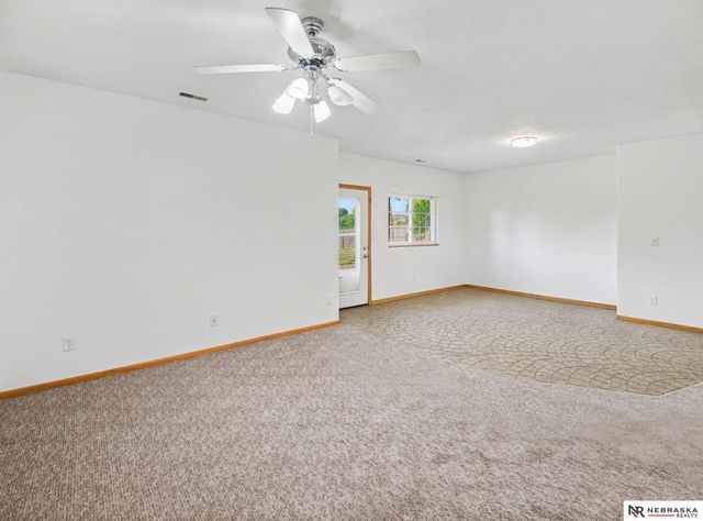 2557 SW Soukup Circle, Lincoln, NE 68522