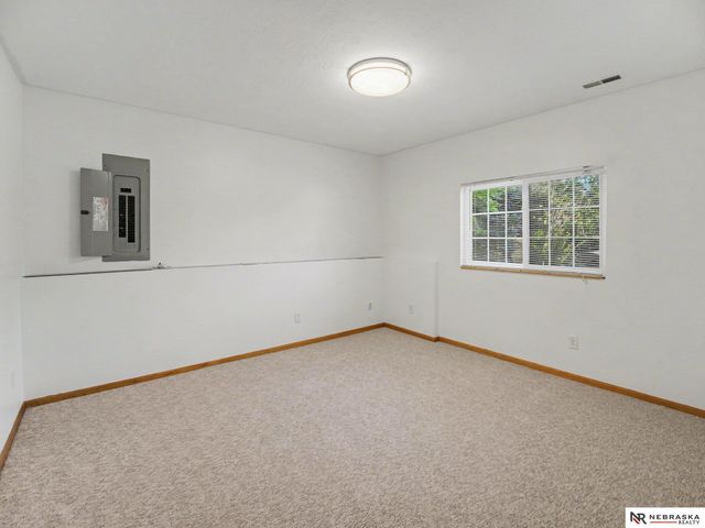2557 SW Soukup Circle, Lincoln, NE 68522