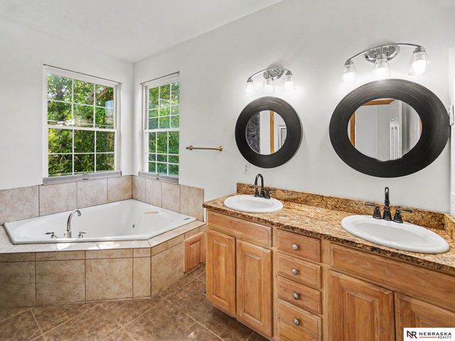 2557 SW Soukup Circle, Lincoln, NE 68522