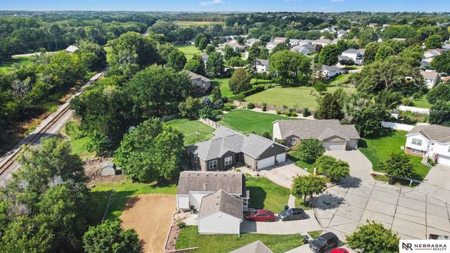 2557 SW Soukup Circle, Lincoln, NE 68522