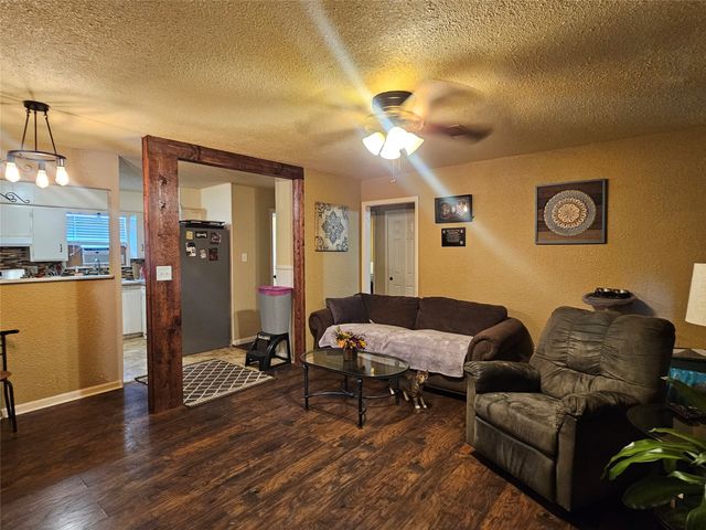 509 Starkey Street, Bangs, TX 76823