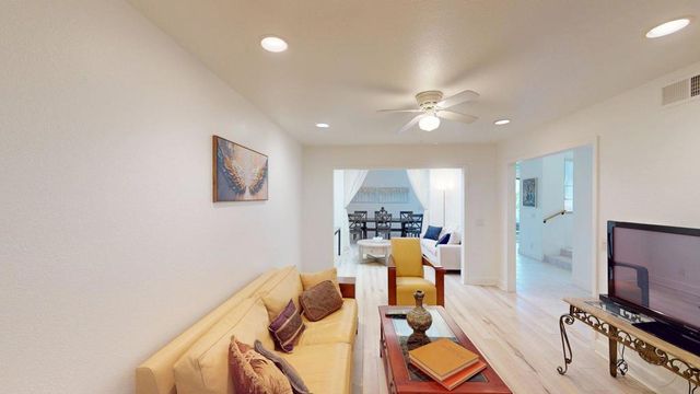 162 Lost River Drive, Palm Desert, CA 92211