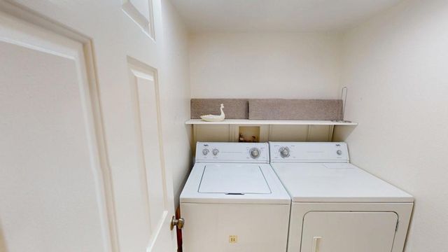 162 Lost River Drive, Palm Desert, CA 92211