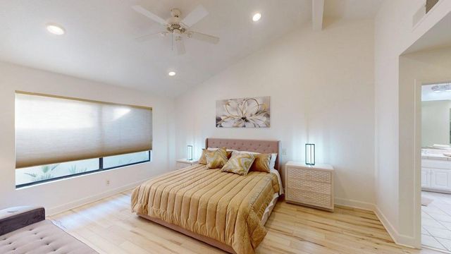 162 Lost River Drive, Palm Desert, CA 92211