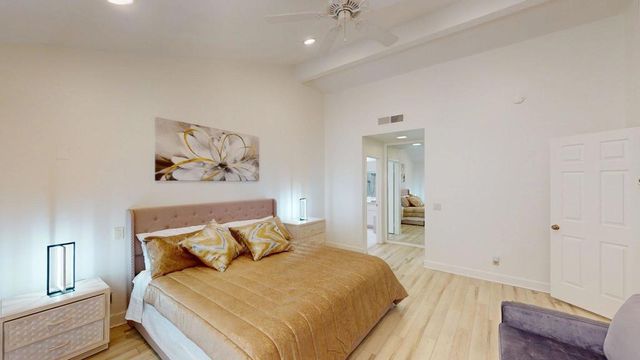 162 Lost River Drive, Palm Desert, CA 92211