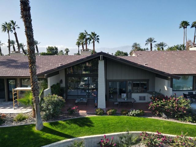 162 Lost River Drive, Palm Desert, CA 92211