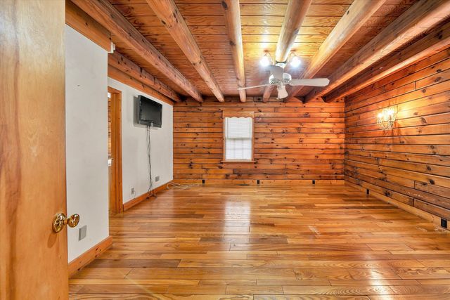 15 Verndale DR, Roanoke, VA 24019