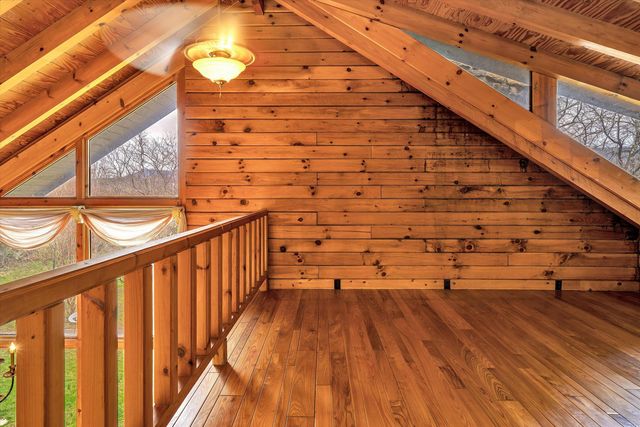 15 Verndale DR, Roanoke, VA 24019