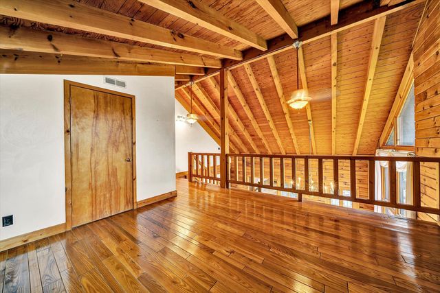 15 Verndale DR, Roanoke, VA 24019