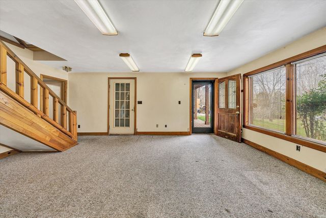 15 Verndale DR, Roanoke, VA 24019