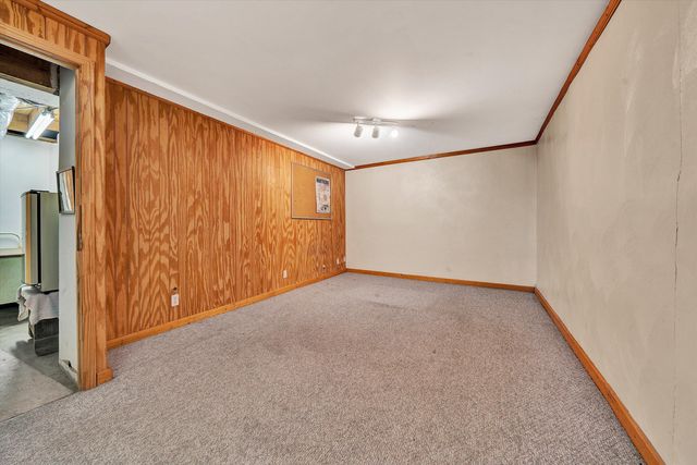 15 Verndale DR, Roanoke, VA 24019