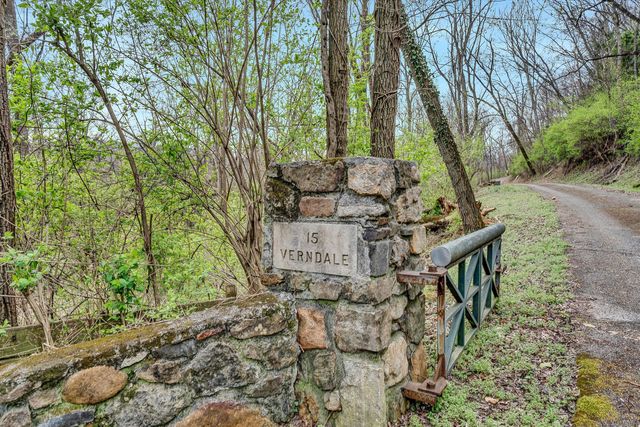 15 Verndale DR, Roanoke, VA 24019