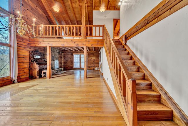 15 Verndale DR, Roanoke, VA 24019