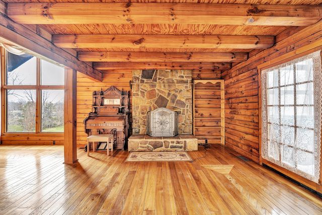 15 Verndale DR, Roanoke, VA 24019