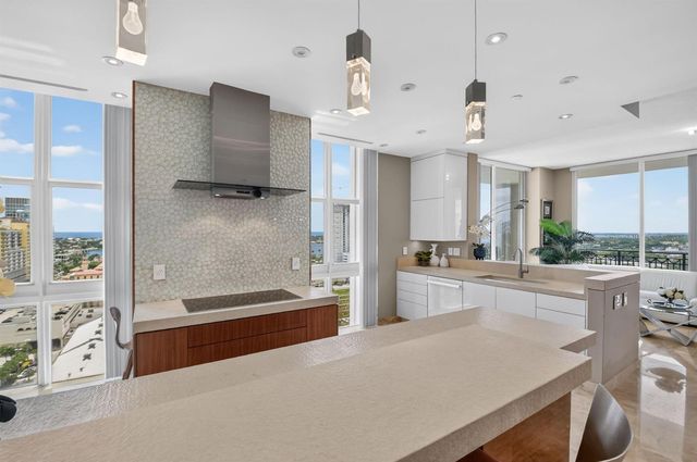 550 Okeechobee Boulevard Lph-23, West Palm Beach, FL 33401