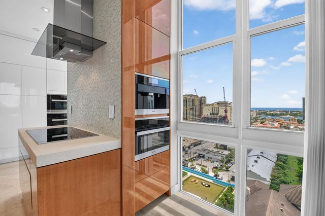 550 Okeechobee Boulevard Lph-23, West Palm Beach, FL 33401