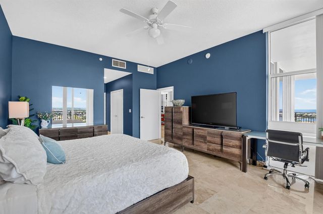 550 Okeechobee Boulevard Lph-23, West Palm Beach, FL 33401