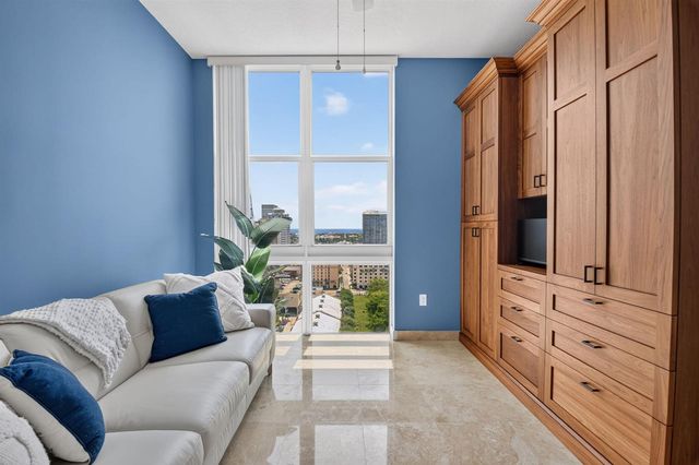 550 Okeechobee Boulevard Lph-23, West Palm Beach, FL 33401
