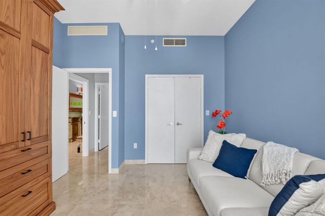 550 Okeechobee Boulevard Lph-23, West Palm Beach, FL 33401