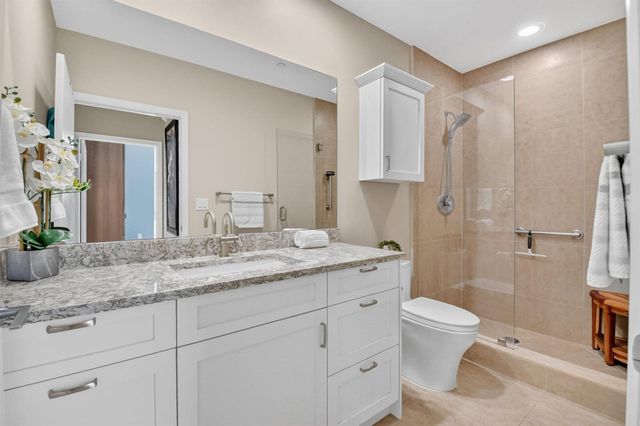 550 Okeechobee Boulevard Lph-23, West Palm Beach, FL 33401