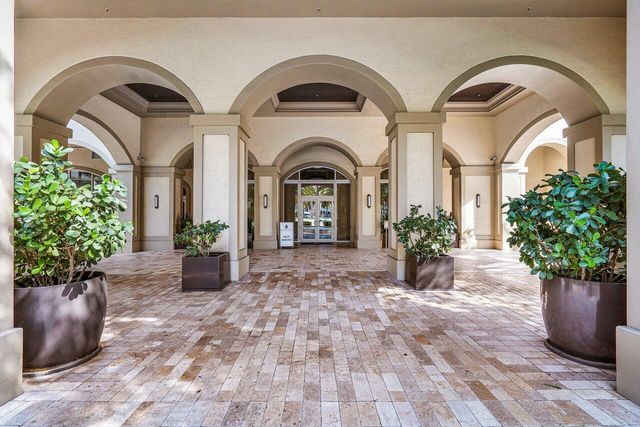 550 Okeechobee Boulevard Lph-23, West Palm Beach, FL 33401