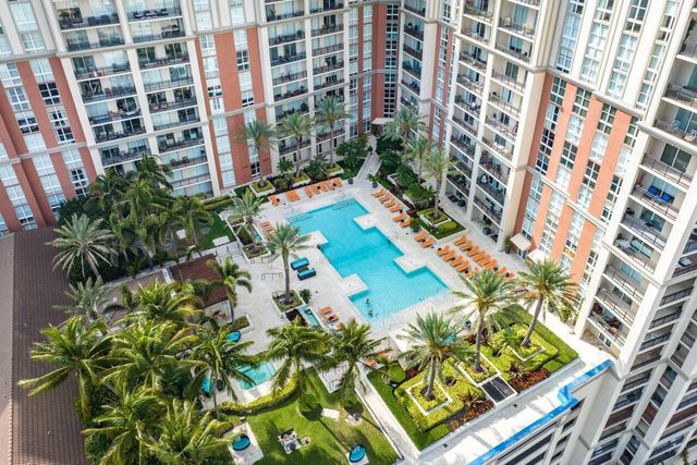 550 Okeechobee Boulevard Lph-23, West Palm Beach, FL 33401