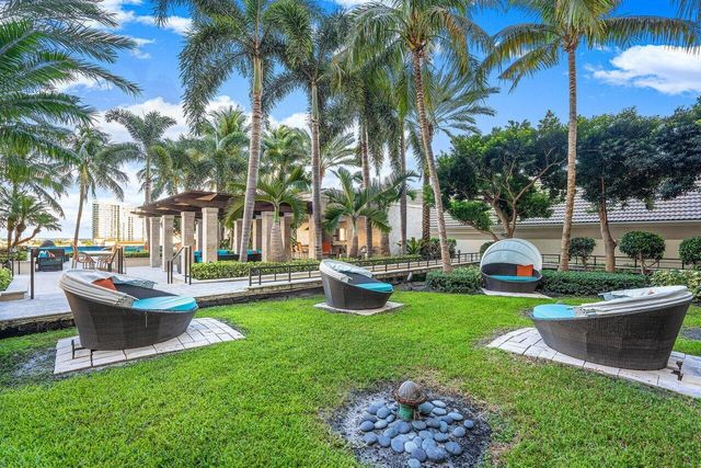 550 Okeechobee Boulevard Lph-23, West Palm Beach, FL 33401