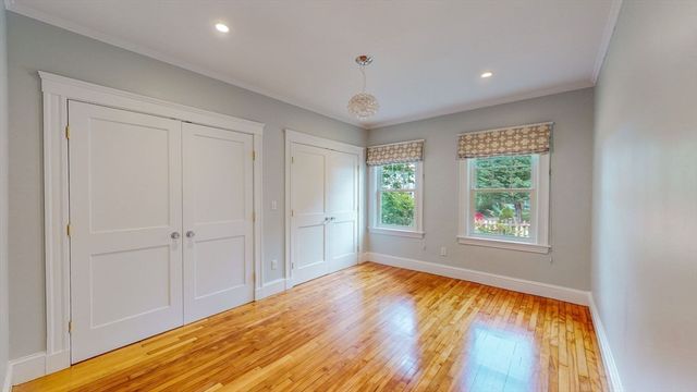 176 Parker 0000, Newton, MA 02459