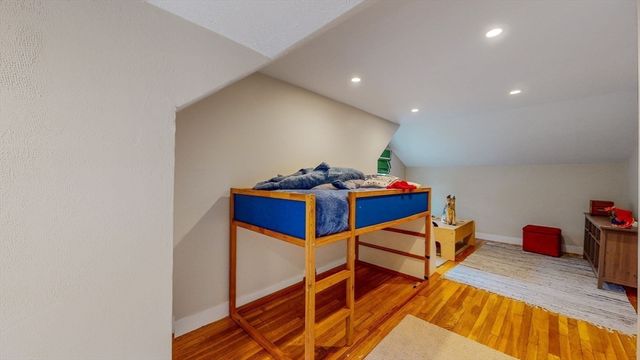 176 Parker 0000, Newton, MA 02459