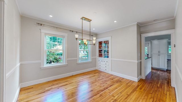 176 Parker 0000, Newton, MA 02459