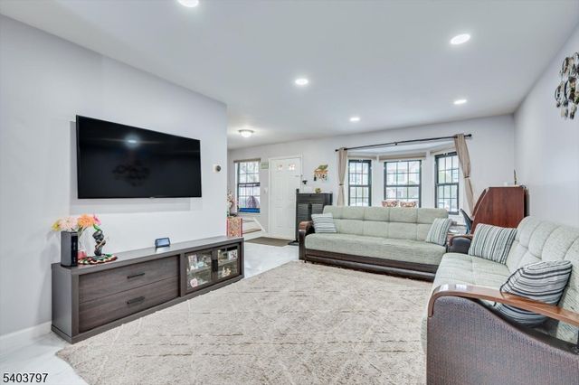 304 Maplecrest Rd, Edison Twp., NJ 08820