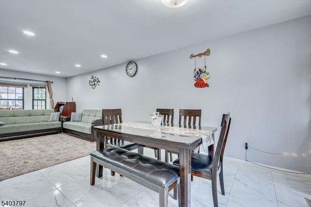 304 Maplecrest Rd, Edison Twp., NJ 08820