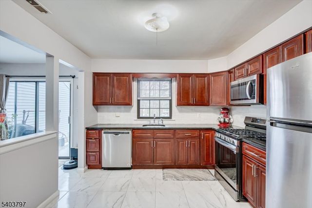 304 Maplecrest Rd, Edison Twp., NJ 08820