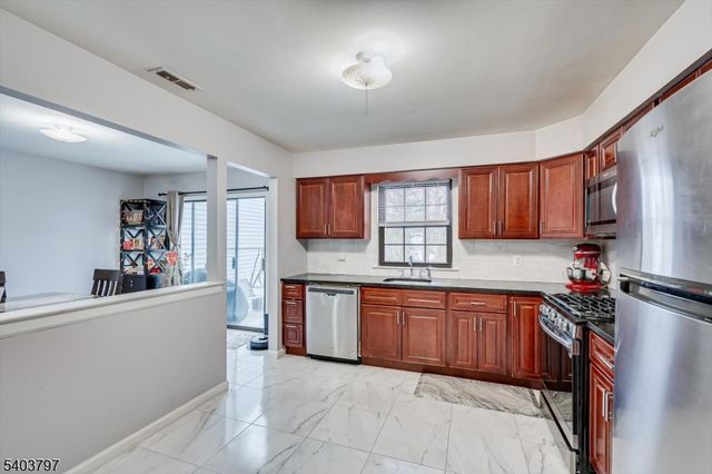 304 Maplecrest Rd, Edison Twp., NJ 08820