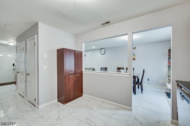 304 Maplecrest Rd, Edison Twp., NJ 08820