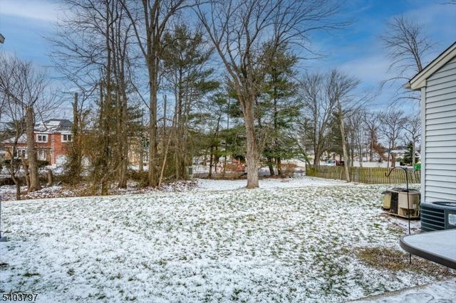 304 Maplecrest Rd, Edison Twp., NJ 08820