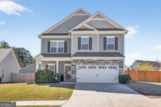 321 Eagles Bluff Way, Hoschton, GA 30548