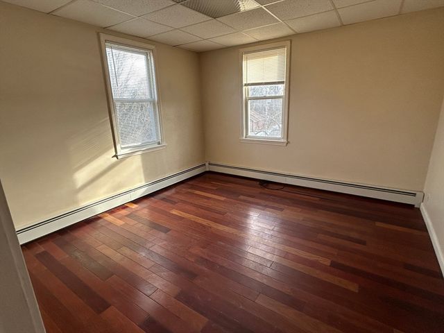 7 Wingate St, Shrewsbury, MA 01545
