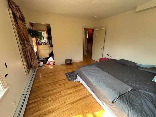 7 Wingate St, Shrewsbury, MA 01545