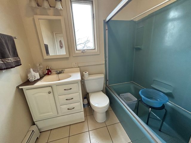7 Wingate St, Shrewsbury, MA 01545