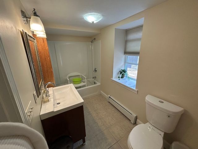 7 Wingate St, Shrewsbury, MA 01545